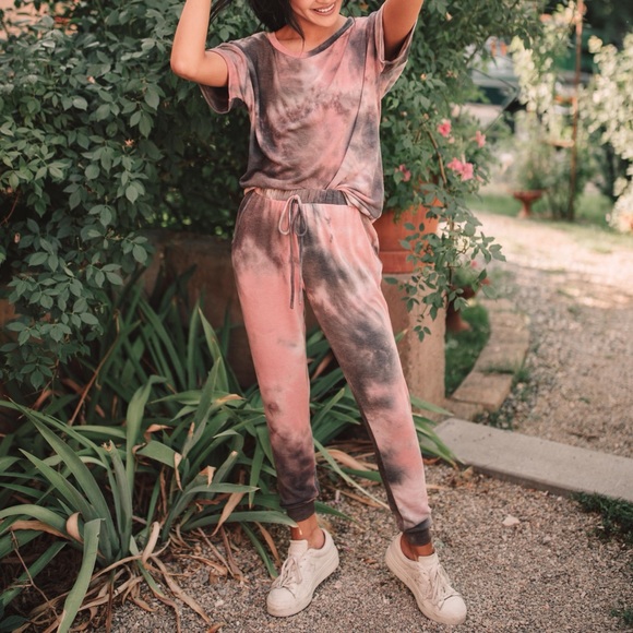 Forgotten Dreams Tie Dye Top in Mauve - Picture 7 of 15